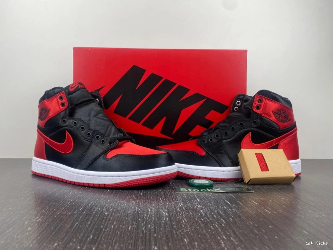 1 Air OG FD4810-061 Satin High WMNS Bred Jordan 0530